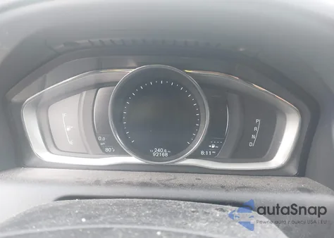 2016 Volvo Xc60 T5 Premier z USA, uszkodzony, nr VIN YV4612RK1G2852814